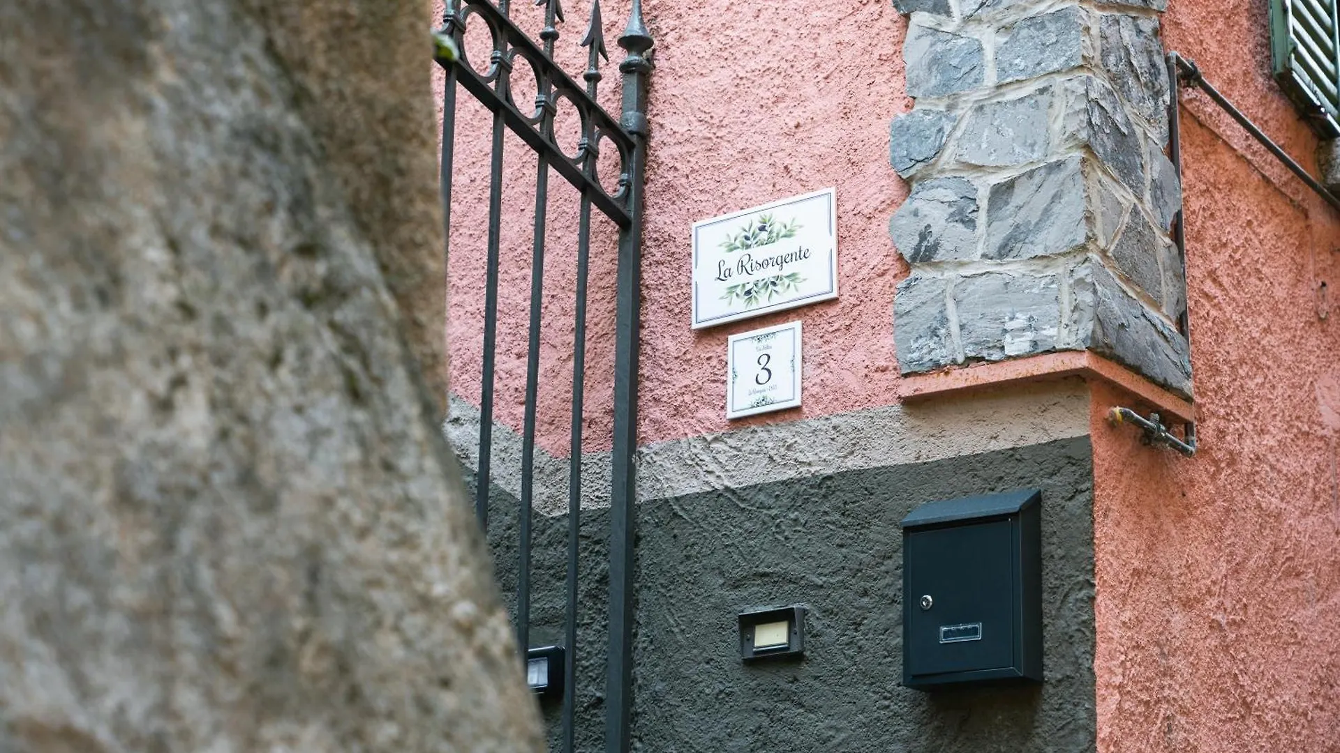 Appartement La Risorgente Free Taxi From & To Train Station à Fiumelatte
